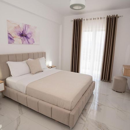 Kalasa Hotel Sarandë Exteriör bild