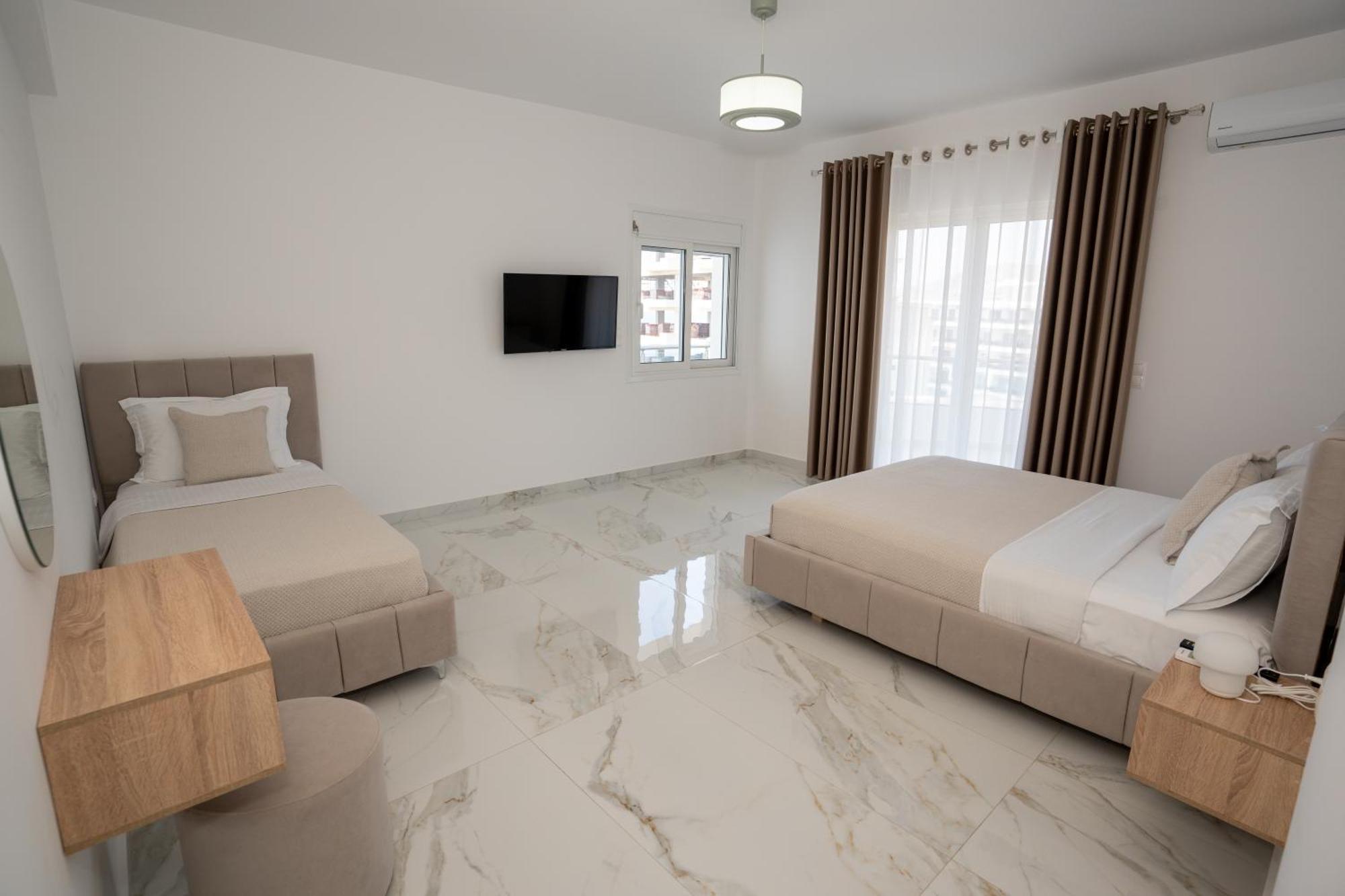 Kalasa Hotel Sarandë Exteriör bild