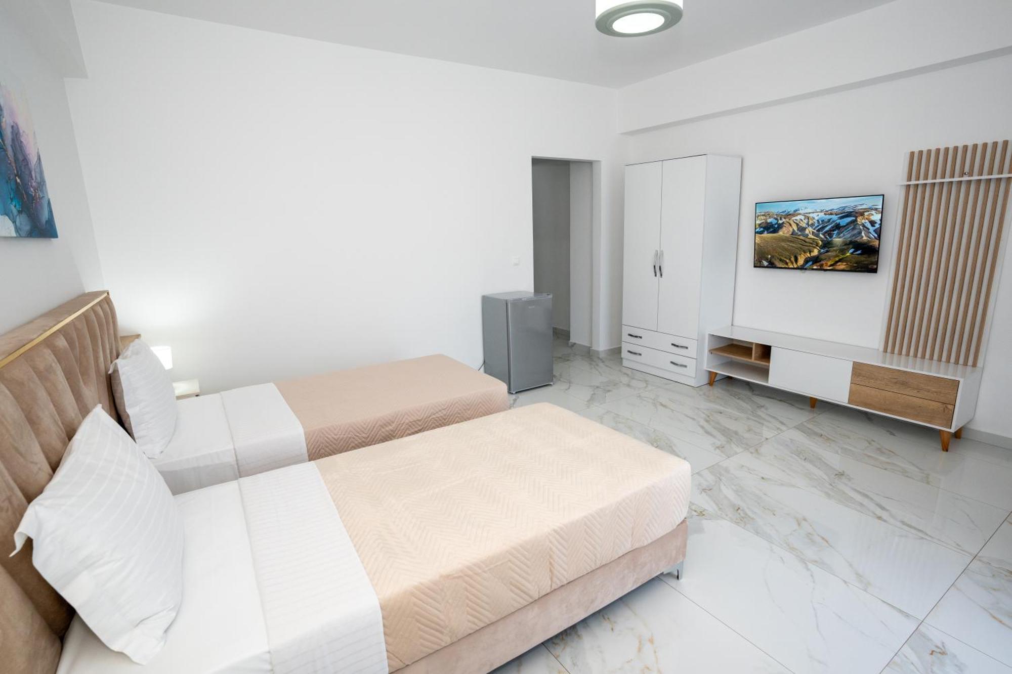 Kalasa Hotel Sarandë Exteriör bild