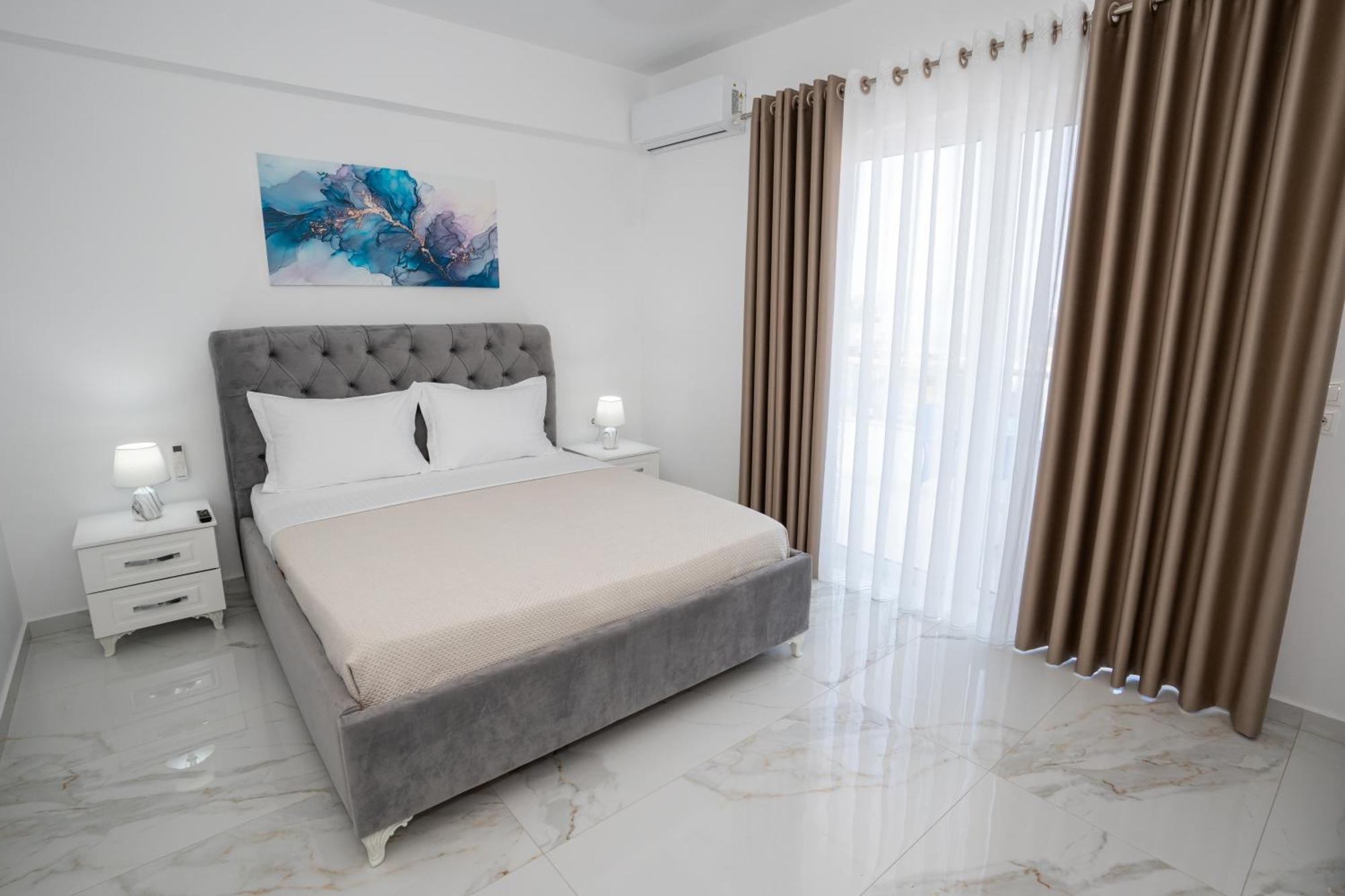 Kalasa Hotel Sarandë Exteriör bild