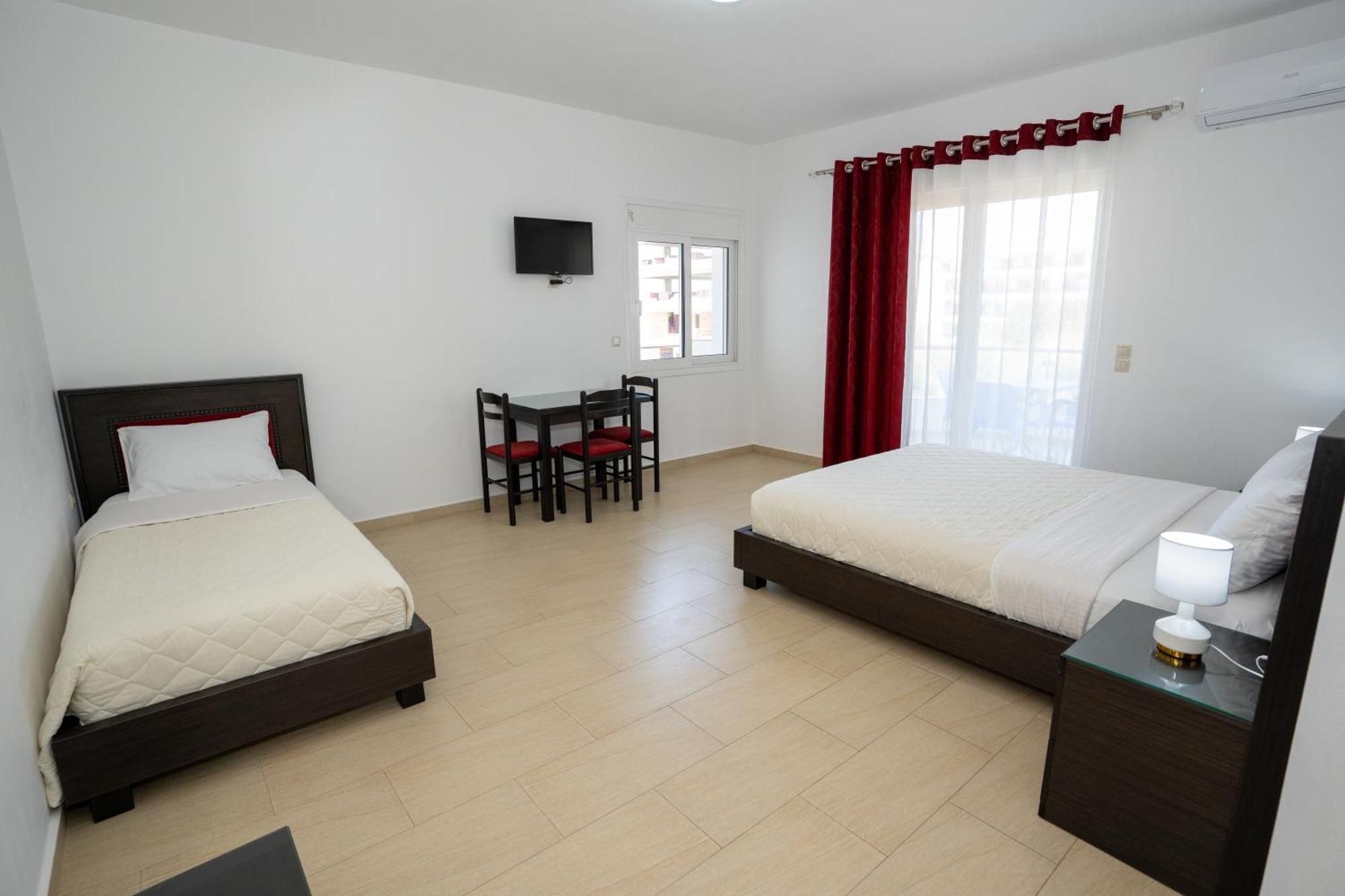 Kalasa Hotel Sarandë Exteriör bild
