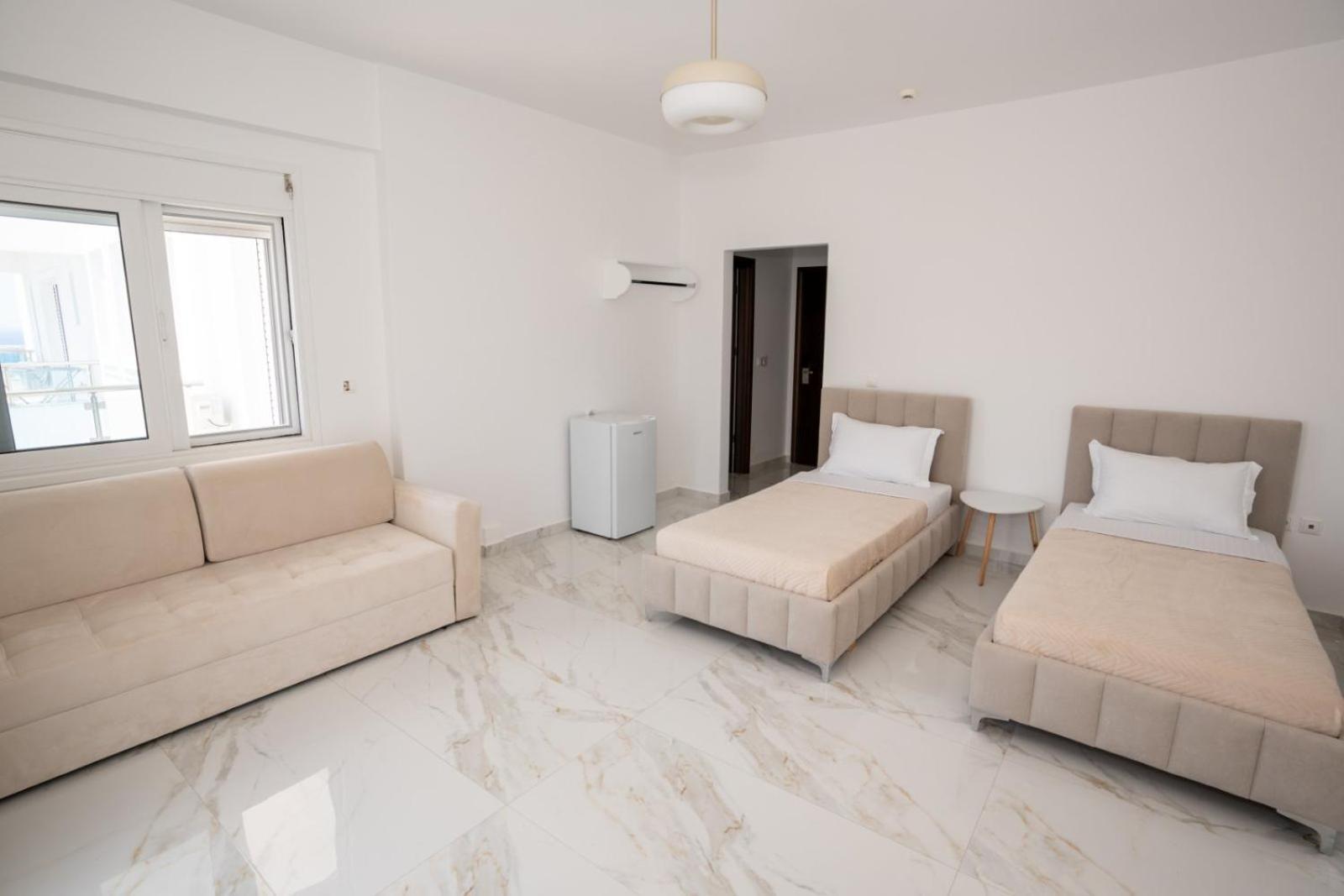 Kalasa Hotel Sarandë Exteriör bild